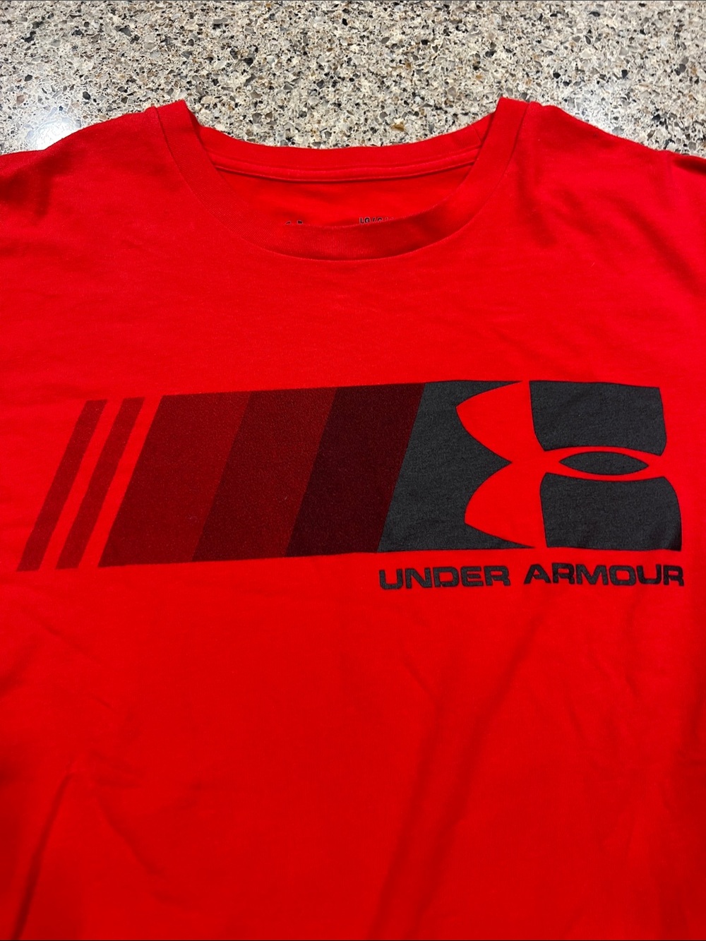 Under Armour Men's Red Short-Sleeve Logo Tee heat gear large L z23